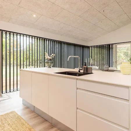 Three-bedroom In Hjorring 6 * Lonstrup
