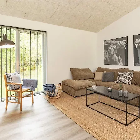 Three-bedroom In Hjorring 6 * Lonstrup